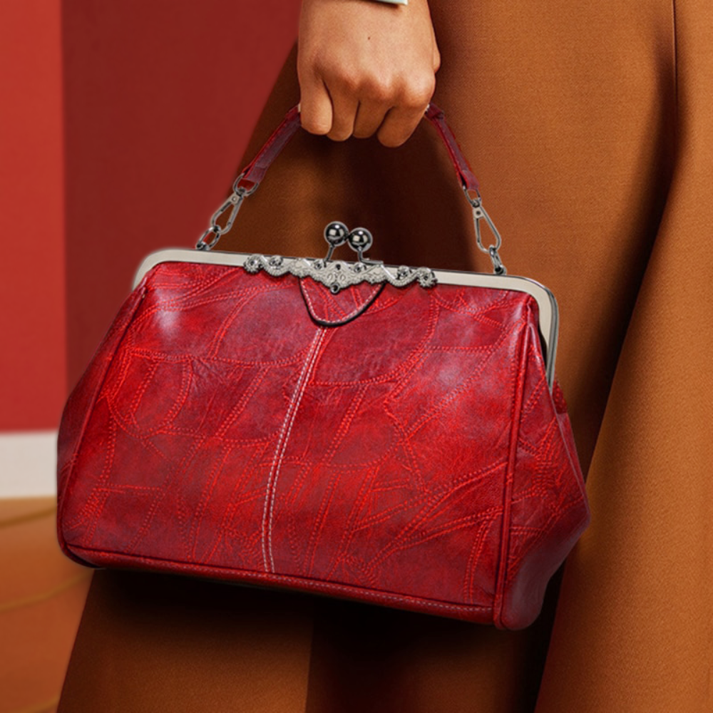 Mila | Torebka w stylu vintage zapinana na klapę
