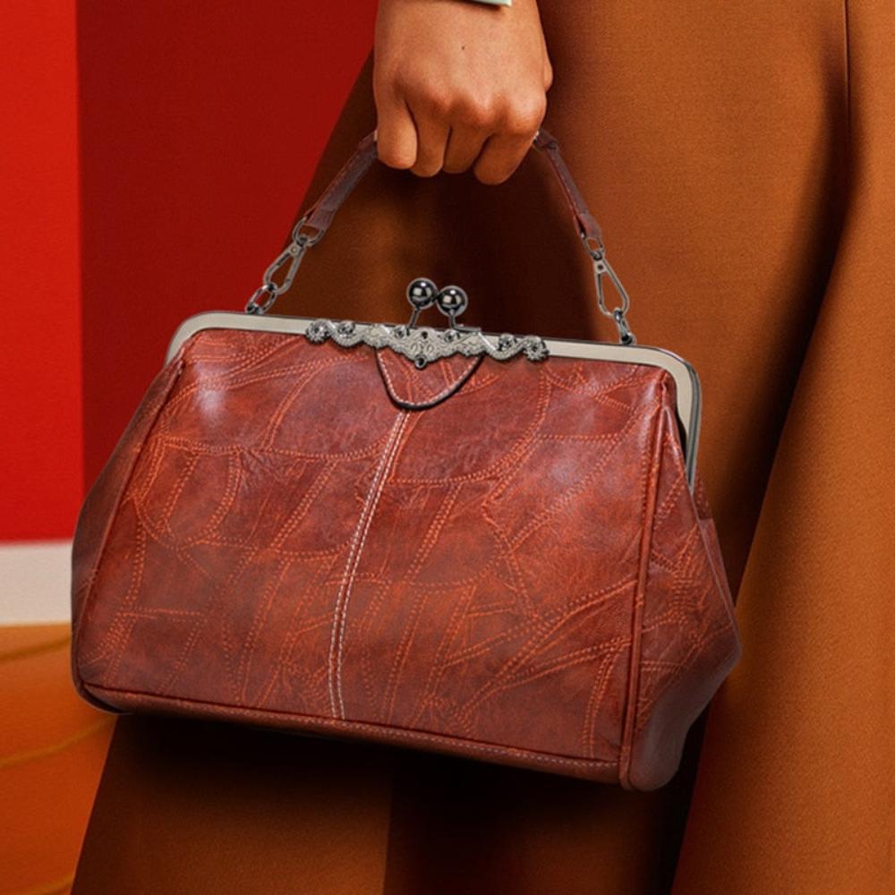 Mila | Torebka w stylu vintage zapinana na klapę