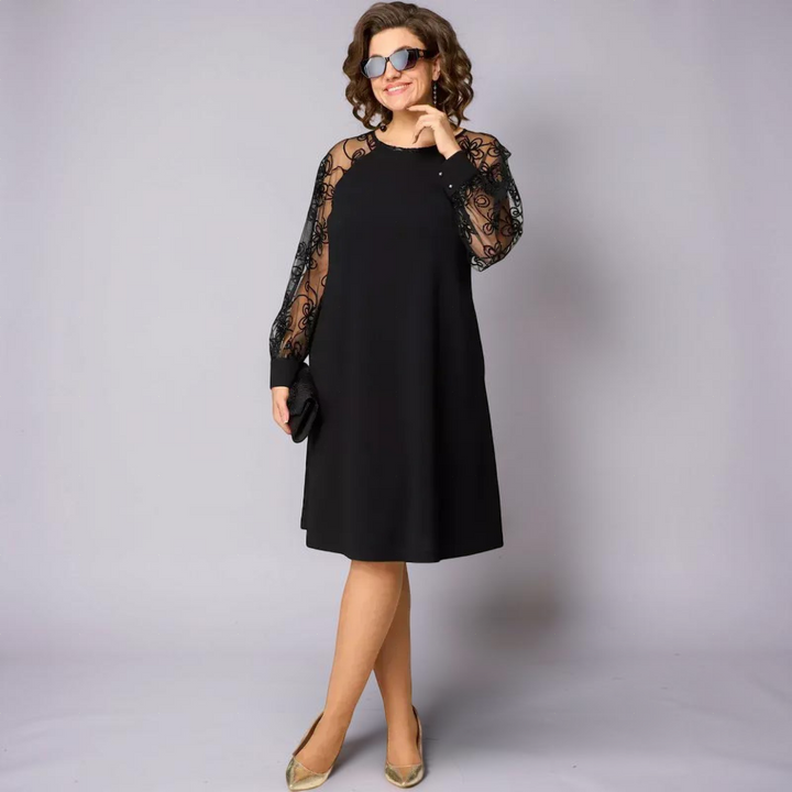 Smętek - Elegancka czarna sukienka z koronkowymi rękawami